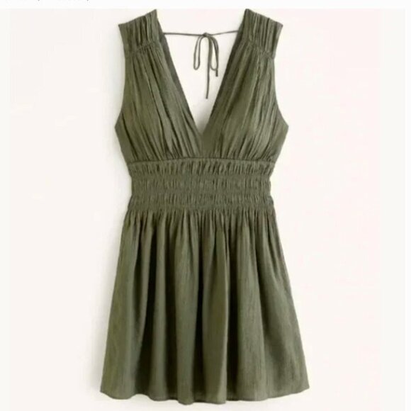 Abercrombie & Fitch Women's Smocked Plunge Crinkle Mini Dress - XXSP - Picture 1 of 8
